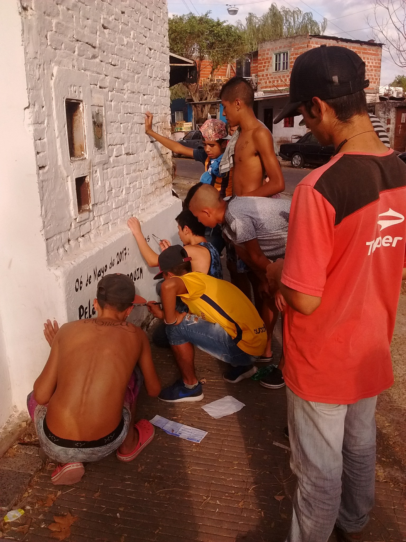 18319097_1714419015254535_7210134605916568338_o